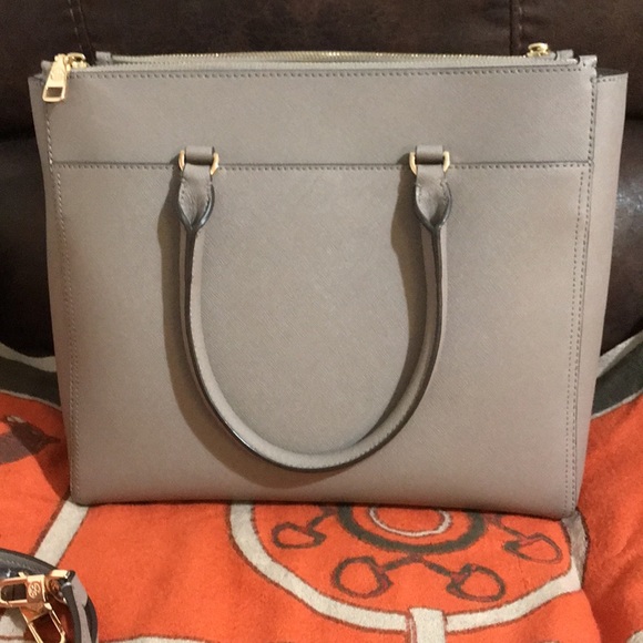 Final price…Authentic Tory burch med/large sized bag - Picture 2 of 10